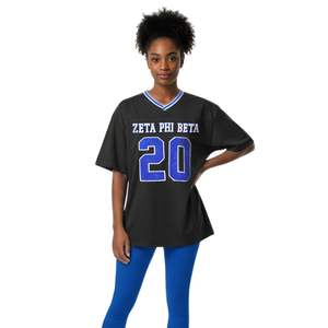 Camiseta de fútbol de chenilla de gran tamaño Zeta Phi Beta, camiseta negra 100% de poliéster con logotipos bordados, cuello en V, Mangas de doble rayas - Product Image 1