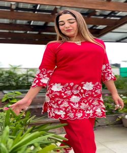 Salwar Kameez de Estilo Pakistaní en Viscosa Georgette y Seda, Ropa Tradicional India, Ropa de Fiesta, Diseño Chic y Elegante - Product Image 4