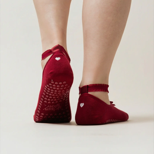 Chaussettes de Pilates antidérapantes, légères et confortables pour les séances quotidiennes de yoga et de ballet, personnalisables en longueur et en couleur. - Product Image 3