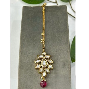 Aretes de Araña Elegantes de Latón Chapado en Oro con Diamantes de Imitación de Primera Calidad para Mujeres y Niñas, Ideales para Fiestas y Bodas - Product Image 1