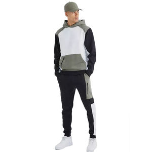 Pantalon de survêtement à capuche avec poche cargo pour hommes, poche cargo avant personnalisée avec poche cargo pour les deux manches et ensemble de jogging empilé pour hommes - Product Image 1