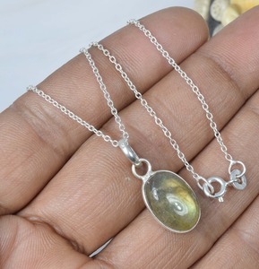 Colgante de cadena de piedras preciosas de Plata de Ley 925 labradorita con o sin cadena colgante de forma redonda regalo de joyería hecho a mano para niñas - Product Image 2