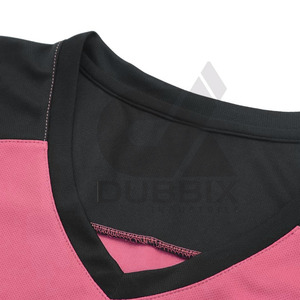 Uniformes de basket-ball pour hommes durables en polyester 100% anti-froissement, antibactériens, à séchage rapide, sans manches, nom d'équipe personnalisé, service OEM - Product Image 2