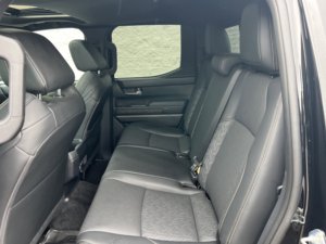 Toyota Tacoma Limited Hybride d'occasion propre 2024 - Product Image 5