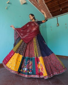 Elegante ropa de invierno étnica india cosida mantequilla seda Lehenga espejo trabajo impresiones digitales blusa sin costuras encaje Dupatta fiestas - Product Image 2