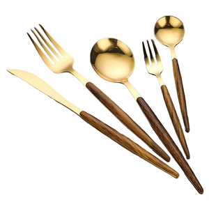 Ensemble de couverts au design antique fabriqué avec un matériau de qualité haut de gamme Style unique pour une utilisation régulière à la maison pour servir - Product Image 5