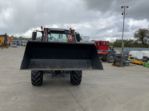 GOOD PRICE Massey Ferguson 5S.125 2WD/4WD Tractors for Sale / Fairly Used and New Mf Tractors Available in Bulk Ready To Ship - Product Image 3