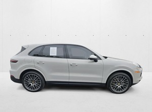 Usato 2023 P ORS CHE CAYE NNE platino EDITION 3.0L biturbo V6 motore benzina 434HP cambio automatico 5 posti - Product Image 4