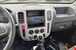 SUV Utilitaire d'Occasion à Essence 4x4 avec Caisse Plate, Émissions Euro IV, Moteur 6.1-8L, 1-25000 Miles, Boîte Automatique - Product Image 2