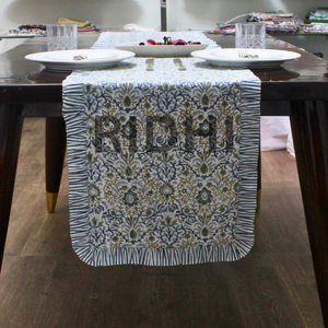 ผ้าปูโต๊ะลายดอกไม้สีครามพิมพ์ลายด้วยมือคุณภาพสูง ตกแต่งได้ตามต้องการ เหมาะสำหรับโต๊ะอาหาร งานแต่งงาน - Product Image 1