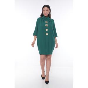Abito dettagliato con bottone accessorio