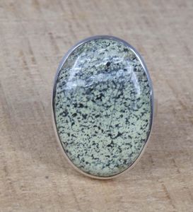 Anillo de plata de ley 925 con piedra preciosa ovalada de jaspe Kambaba verde, regalo para ella - Product Image 4