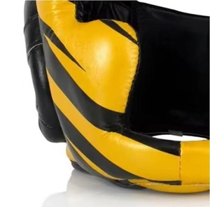 Protector de Cabeza Profesional para Entrenamiento con Absorción de Impactos de Alta Densidad, Cierre Ajustable con Cordones y Visibilidad de Cara Abierta - Product Image 5