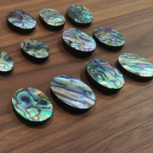 Cabochon en pierre naturelle d'abalone de qualité supérieure, cabochon en coquille naturelle poli pour la guérison, formes variées - Product Image 1