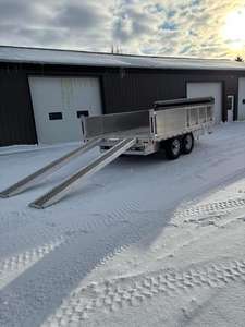 Vente d'usine Remorques semi-remorques à benne basculante en acier 3/4 essieux 13 tonnes Tracteurs Remorques agricoles TH - Product Image 4