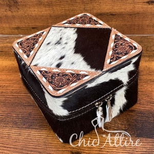 Nueva caja de joyería de viaje de cuero de vaca de lujo portátil organizador pendiente anillo collar accesorios caja de regalo de almacenamiento de moda - Product Image 1