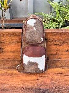 Bolso bandolera de cuero de vaca personalizado al por mayor, bolso de pecho de cuero genuino de alta calidad, bolso de senderismo para viajes al aire libre para Unisex - Product Image 4