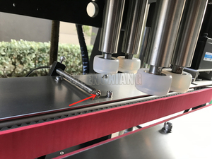 Máquina de embalaje de botellas de líquido de pistón servo eléctrico automático certificado CE para productos químicos PLC para motor de lavandería - Product Image 4