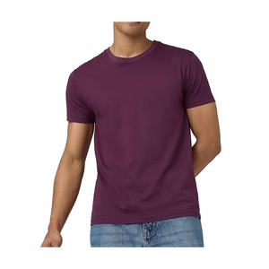 T-shirts en coton haut de gamme à coupe classique offrant un mélange parfait de confort et de style avec un tissu respirant et agréable. - Product Image 4
