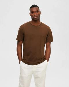 Camiseta de hombre con estampado gráfico de venta de exportación Estilo de calle de moda para la comodidad diaria y looks atrevidos DE LA India - Product Image 5