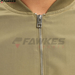Chaquetas Bomber de hombre de nuevo diseño en color personalizado y diseño Chaquetas Bomber de invierno casuales lisas - Product Image 2