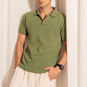 Polos à logo personnalisé de qualité pour hommes OEM Direct 100% coton à manches courtes anti-rides respirant et élégant à porter au quotidien - Product Image 6