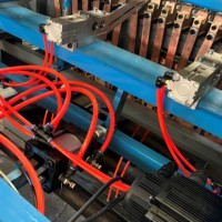 Machine de soudage entièrement automatique haute performance pour la production de fils d'acier, de grillages et de clôtures