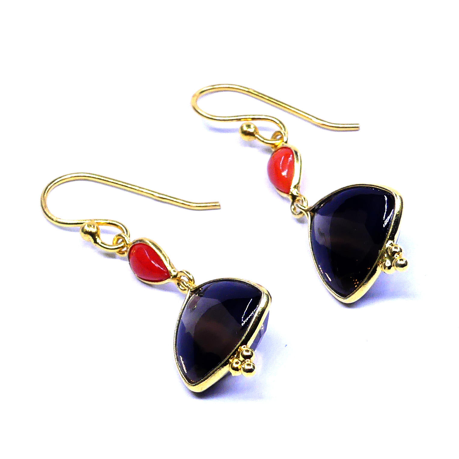 สีเหลือง