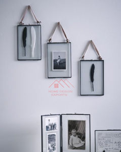 Cadres en laiton kiko à suspendre au mur, avec cadre en métal noir - Product Image 1