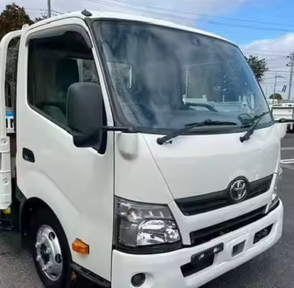 Truk Toyota Dyna Ton Transportasi yang Andal Efisien