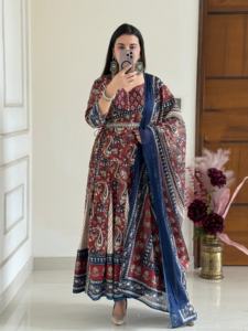 New Trendy Traditional <b>Indian</b> Cotton Kurti Set with Embroidery <b>Ladies</b> <b>Kurta</b> <b>for</b> Summer Wholesale in India - Product Image 5