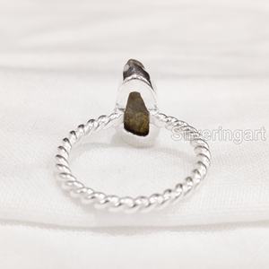 แหวนเงินแท้ 925 ประดับพลอยลาบราดอไรต์ดิบธรรมชาติ ดีไซน์เกลียวลวด สำหรับผู้หญิง เหมาะสำหรับงานปาร์ตี้และวันครบรอบ - Product Image 5