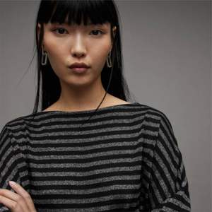 2024 T-shirt respirant à manches longues pour femme fabriqué avec des couleurs et un design personnalisés en laine du Pakistan - Product Image 3