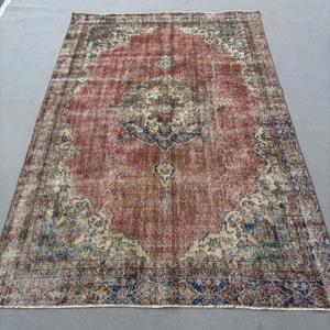 Tapis vintage de grande taille 6,4 x 9,6 pieds, tapis turc abstrait rouge et bleu en laine - Product Image 1