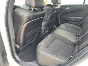 Dodge Charger Swin-ger Edición Especial 2024 Clean Inside Out Híbrido Turbo R15 con Paquete Widebody de Cuero - Product Image 6