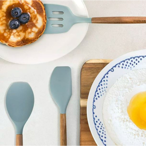 Ensemble de service de nourriture en métal en acier inoxydable avec tête argentée et manche en bois, parfait pour servir des couverts élégants de haute qualité - Product Image 3