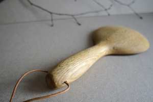 Serviette à salade en bois de noyer faite à la main avec fourchette et cuillère de service en bois d'acacia à long manche - Product Image 5