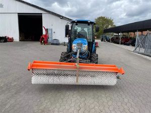 Tracteurs de jardin Diesel 4x4 mini LS 2S Workmaster en excellent état avec chargeur - Product Image 6