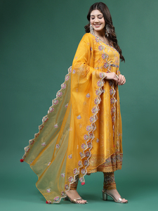 Ensemble Kurta Angrekha pour femme, couleur moutarde, col en V, manches longues, broderie, pantalon et dupatta, tenue décontractée, tissu en rayonne, été, OEM - Product Image 3