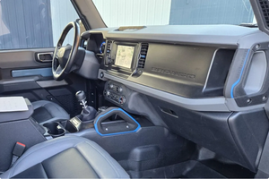 LISTO PARA CONDUCIR - USADO, VOLANTE A LA IZQUIERDA |   CONDUCCIÓN DERECHA |   Ford Bronco Black Diamond 2022 de 2 Puertas y 7 Velocidades - Product Image 3