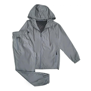 ชุดวอร์มผู้ชายคุณภาพสูง 100% โพลีเอสเตอร์ ดีไซน์ 2-in-1 ระบายอากาศได้ดี สไตล์สตรีทแวร์ รับผลิตตามแบบ OEM สำหรับฤดูใบไม้ร่วง - Product Image 1