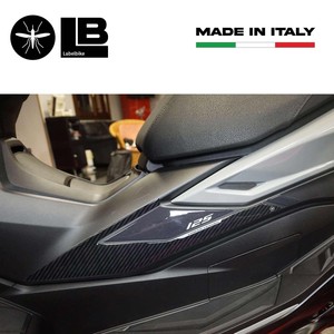 Adesivi Protettivi Laterali 3D Boomerang Compatibili per Honda Forza 125 2022-23, Accessori per Moto - Product Image 3