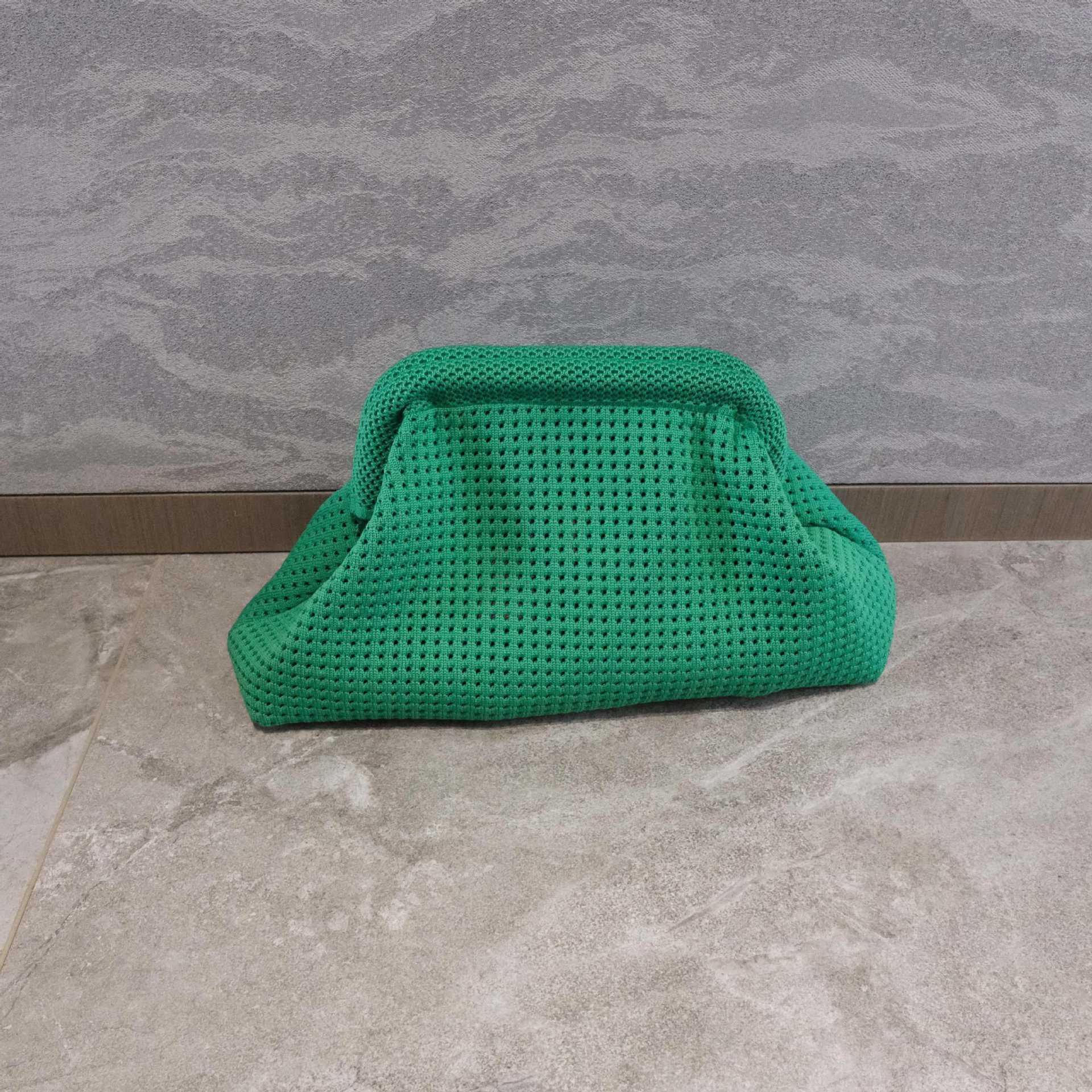 Dumpling Bag Fine Hollow Green