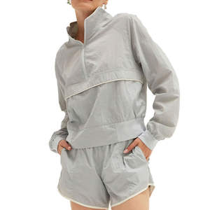 Nouveau design personnalisé coupe-vent court à quart de fermeture éclair vêtements de sport pour femmes survêtement en nylon ensemble coupe-vent de gros - Product Image 3