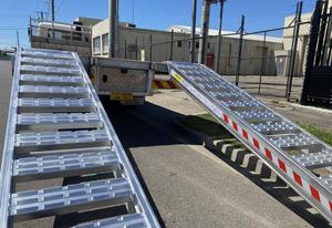 RAMPAS DE CARGA DE ALUMINIO DE 3.0 T - 2.4 m CON DIENTES, Producto de Aluminio al por Mayor - Product Image 2