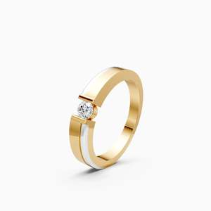 Bague écologique en or jaune, blanc et rose 9 carats avec diamant de laboratoire rond brillant serti par tension, 0,1 ct - Product Image 1