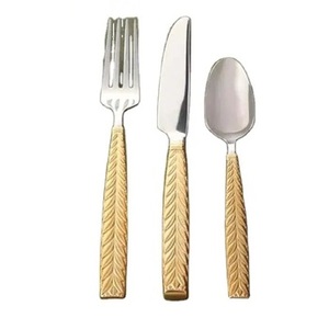 Ensemble de couverts en acier inoxydable avec poignée en laiton design Parfait pour les repas élégants et l'utilisation quotidienne Meilleurs articles de coutellerie - Product Image 1