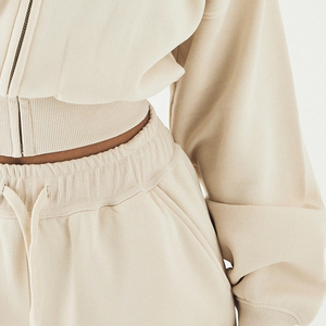 Sweat-shirt pour femme à col montant, design durable pour les acheteurs en gros avec logo personnalisé, fermeture éclair intégrale avec design uni, décontracté - Product Image 3