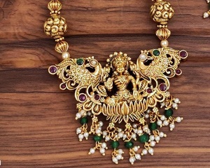 Elegante joyería de templo de oro mate conjunto de collar de cuentas de perlas largas con pendientes colgante tradicional Lakshmi joyería antigua - Product Image 2