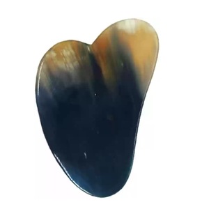 Masseur facial en corne de buffle, planche Gua Sha pour le lifting du visage et le grattage - Product Image 4